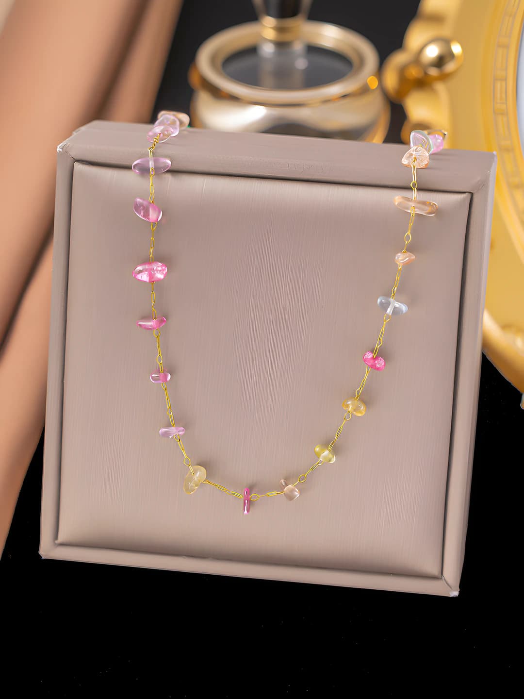 XLH604 Irregular colored stone gold