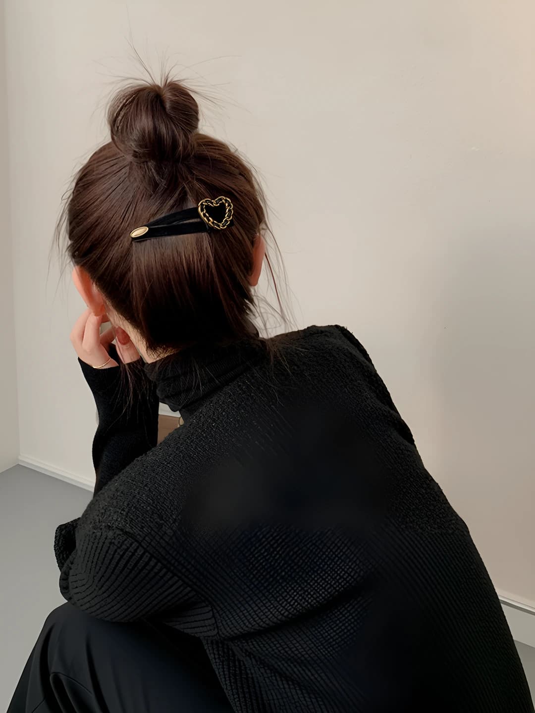 Women's retro black velvet heart-shaped hair clip, autumn-winter