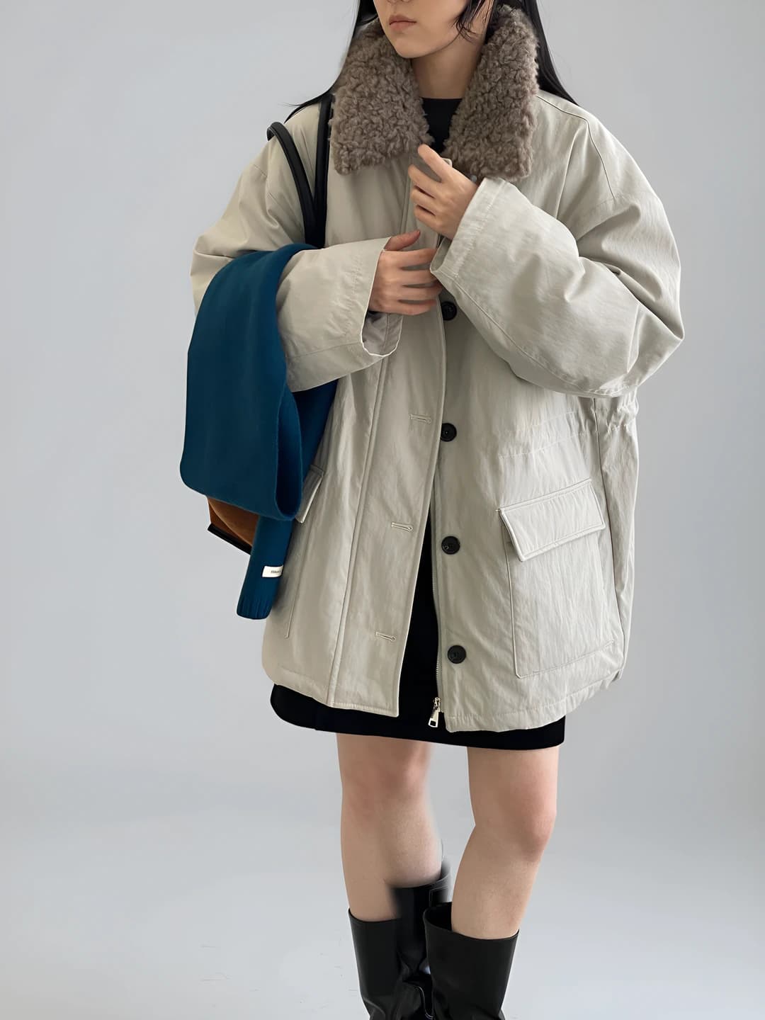 Women's down jacket: thickened, warm, mid-length, loose fit, lapel collar, zip, solid colour, winter