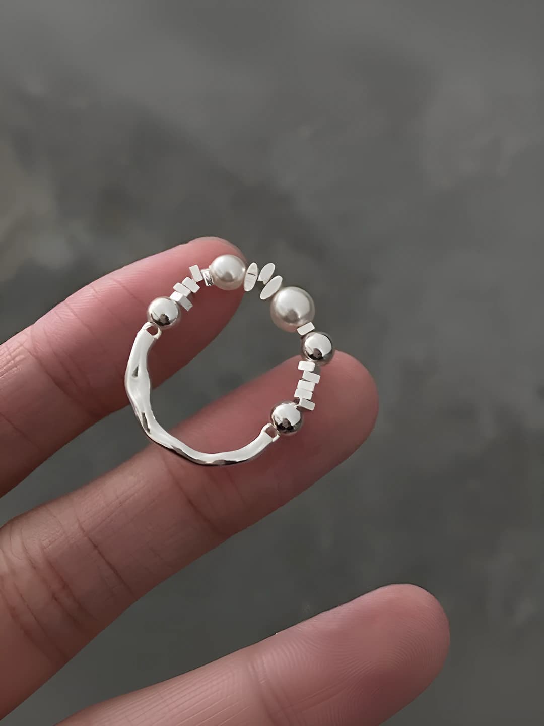 Silver pearl ring