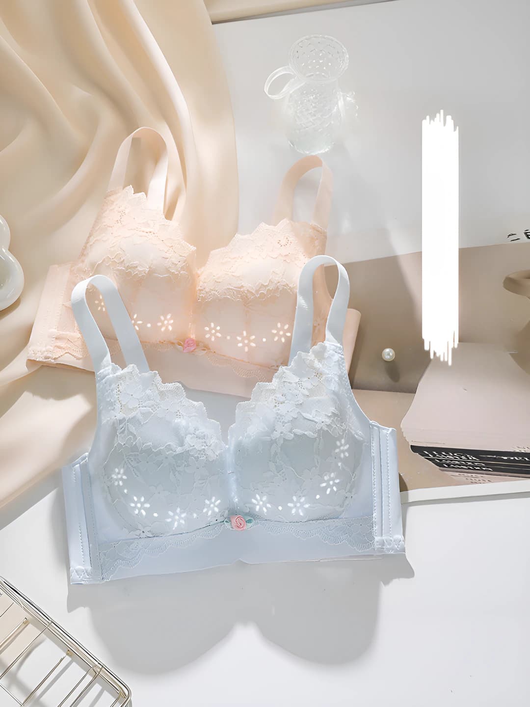 Women's lace bra: breathable, lift-up, side compression, side breast collection, anti-sagging, wire-free, all-season
