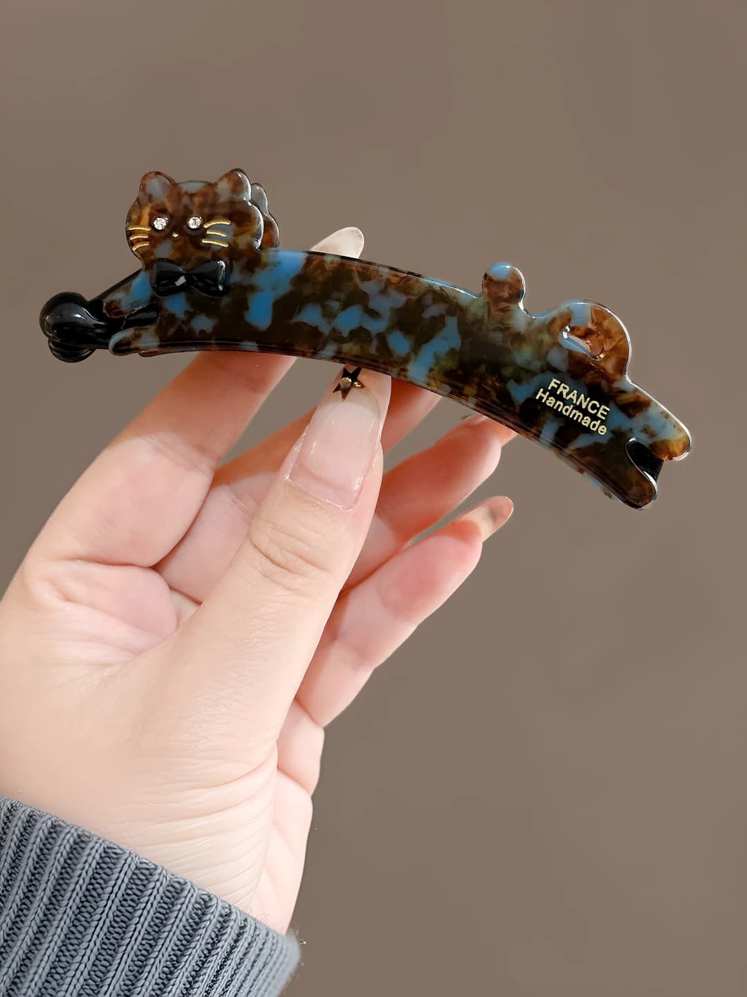 2# Blue cat banana clip base clip approx 11 cm acetate