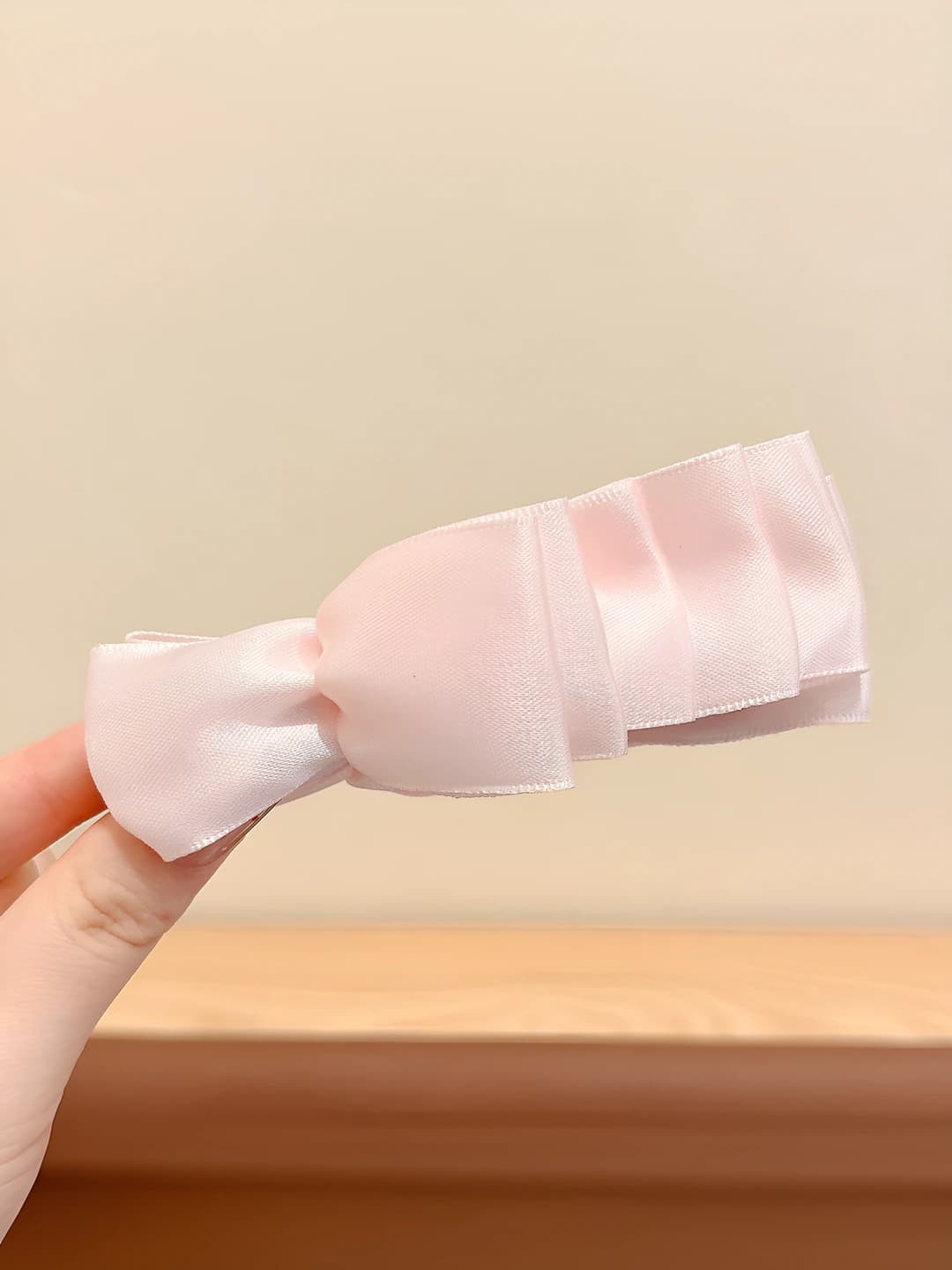 Pink banana clip ~12 cm