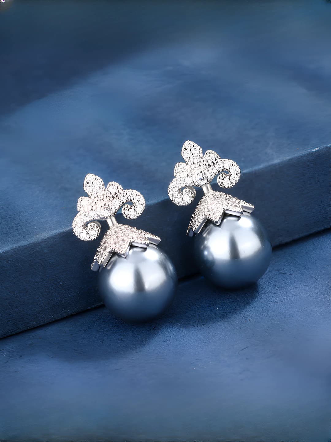 Grey pearl stud earrings