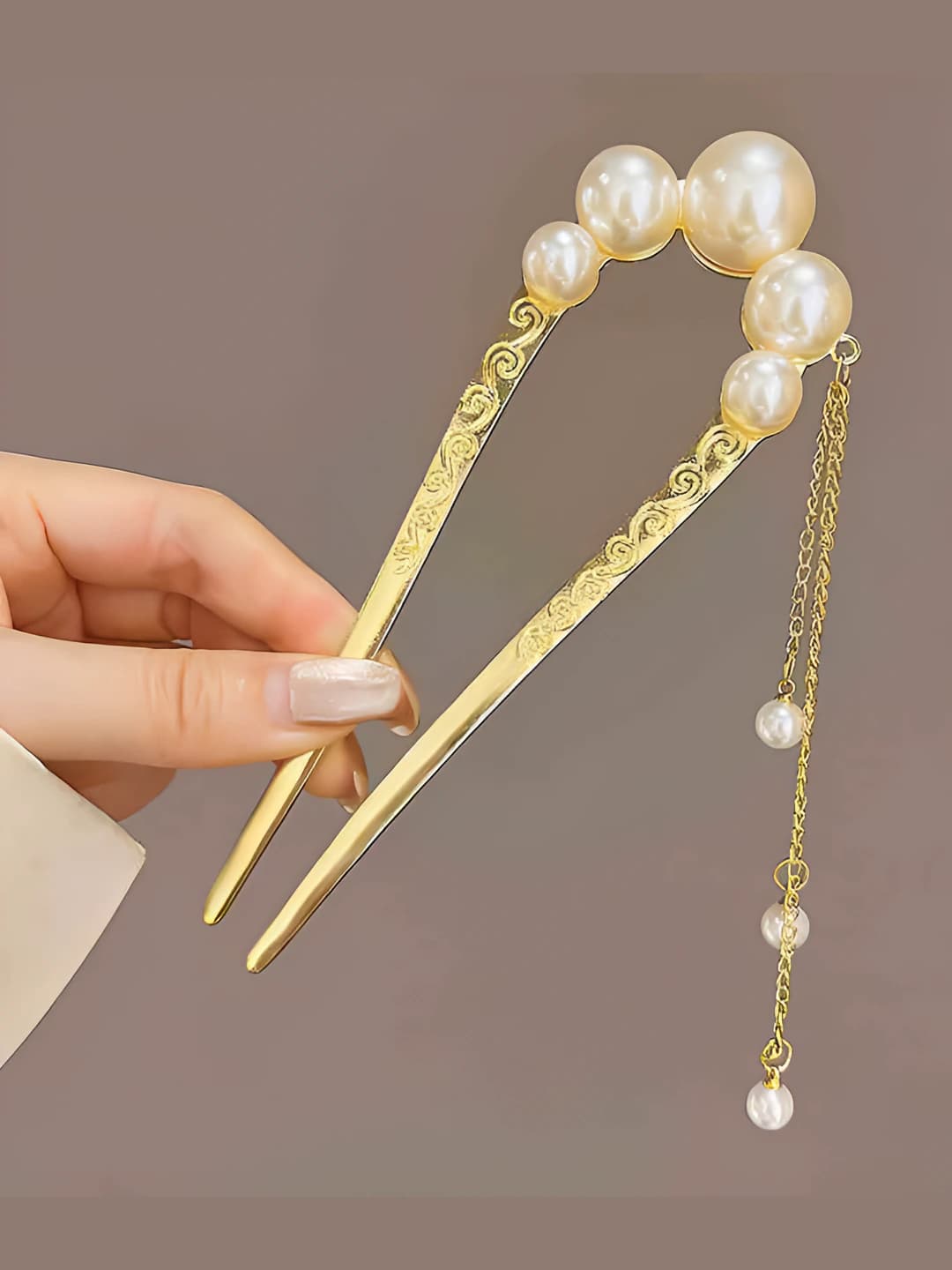 Large pearl U-shaped pin