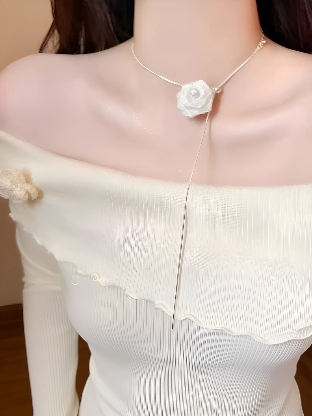 White camellia necklace