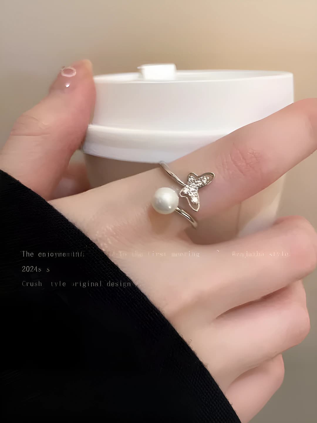 Women's butterfly ring with pearl and zircon, adjustable, light luxury style
