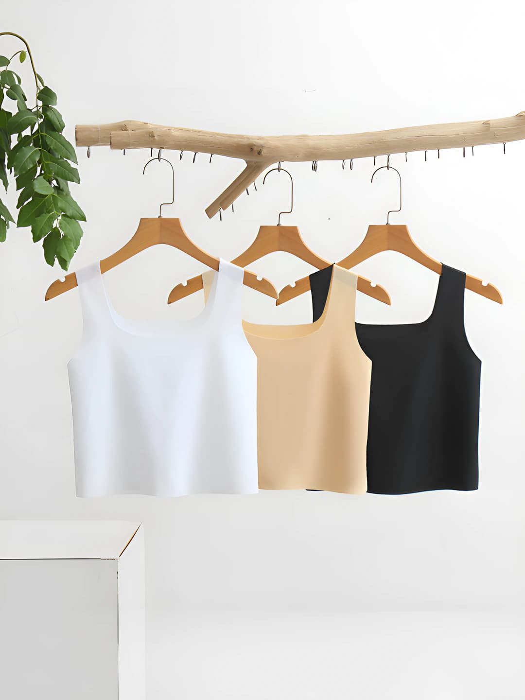 Women's summer thin seamless ice-silk fabric tank top, crew neck, solid colour, sports style, underwear