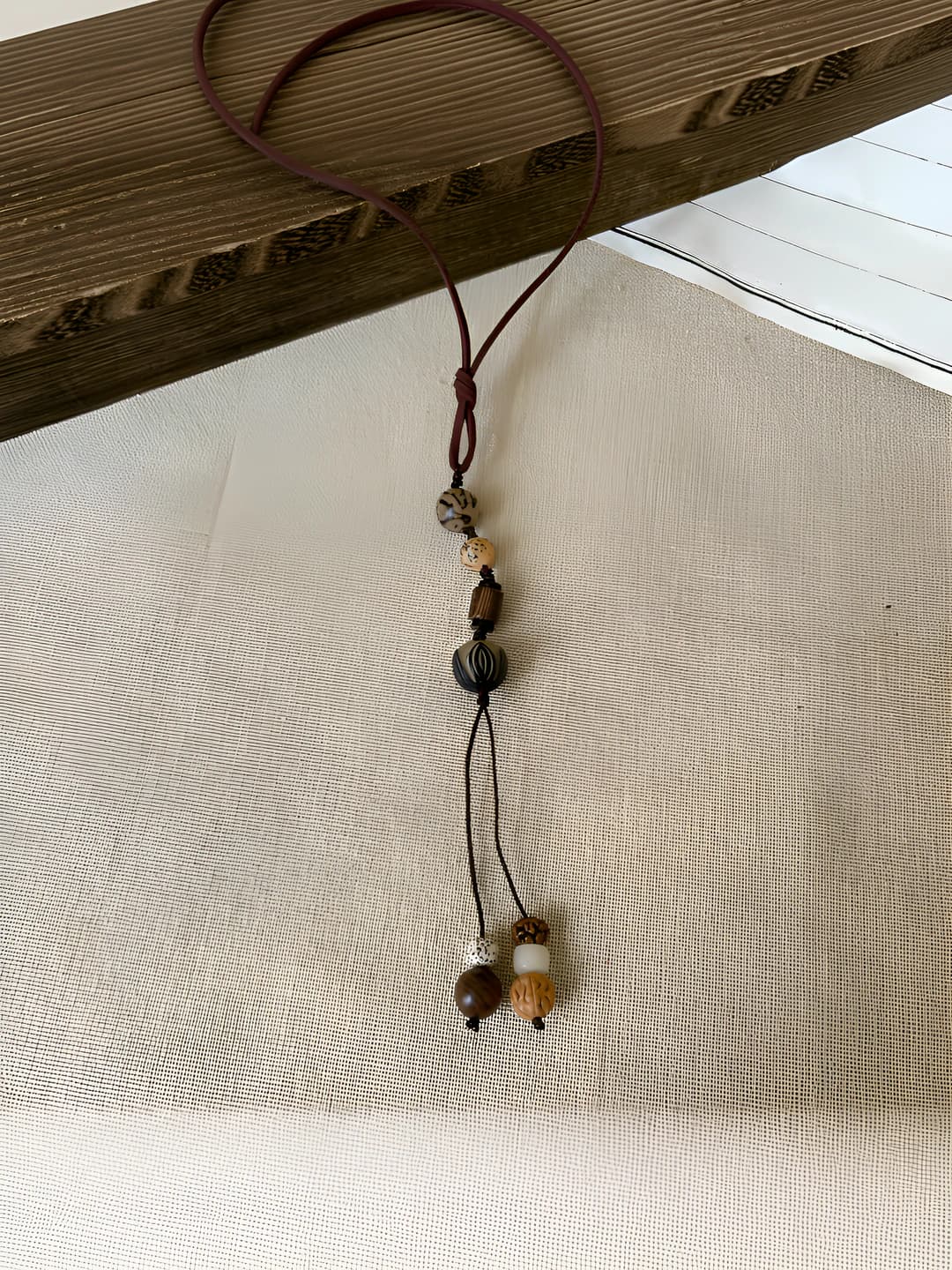 Necklace - coffee - white