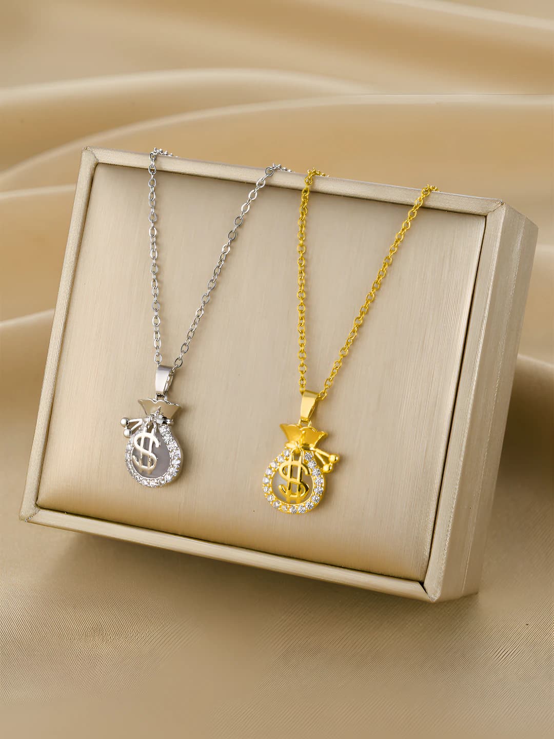 Women's retro 316 titanium steel necklace with money bag zircon pendant, light luxury style