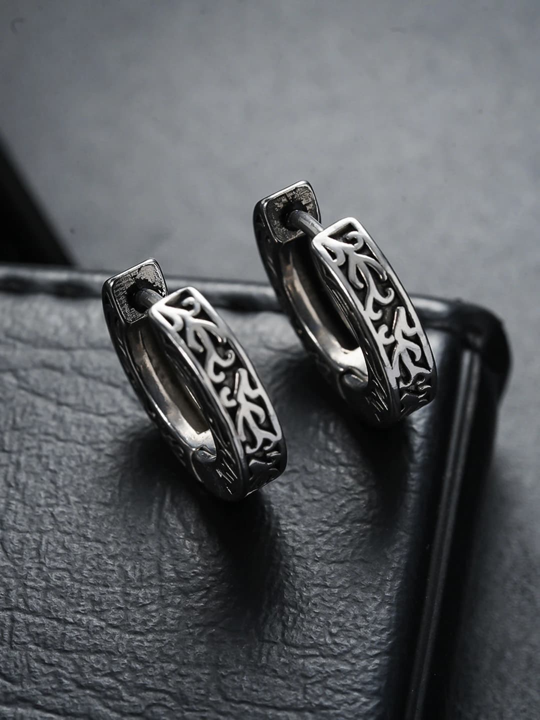 X770-A (Vintage pattern earrings)