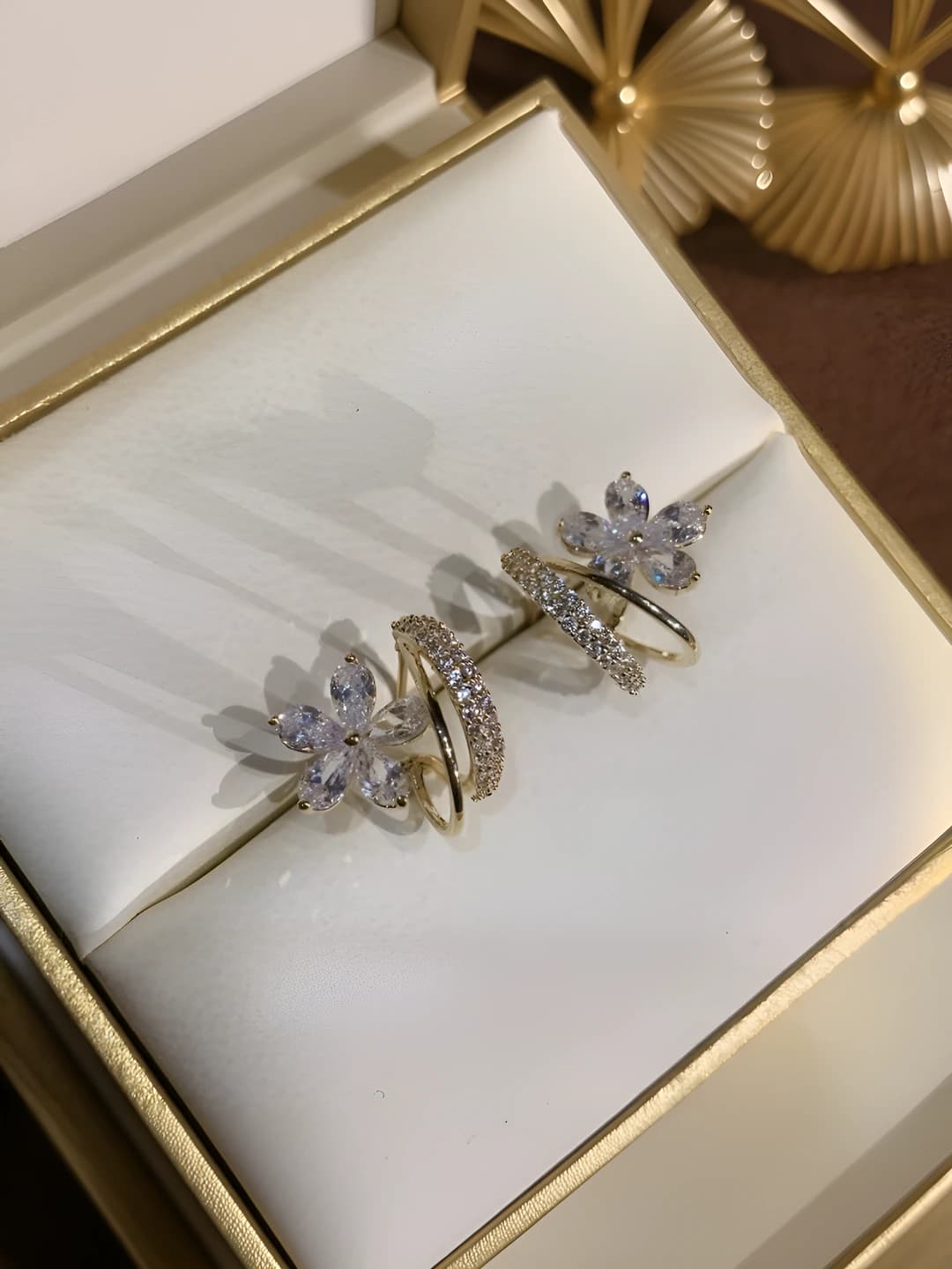 1 ct, 5-petal flower earrings