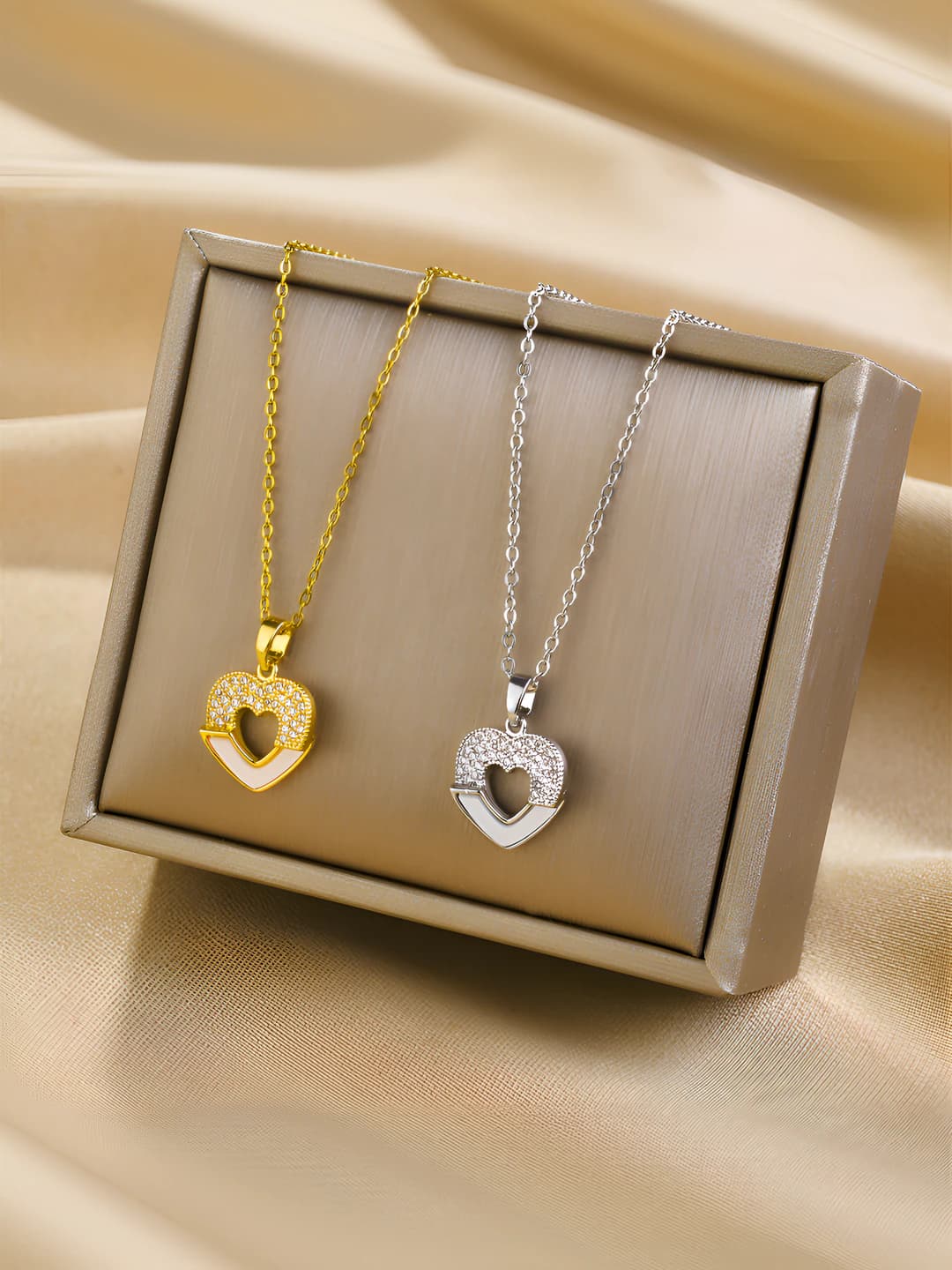 Women's titanium steel chain necklace with heart-shaped zircon pendant, 41-50 cm, 4.9 g
