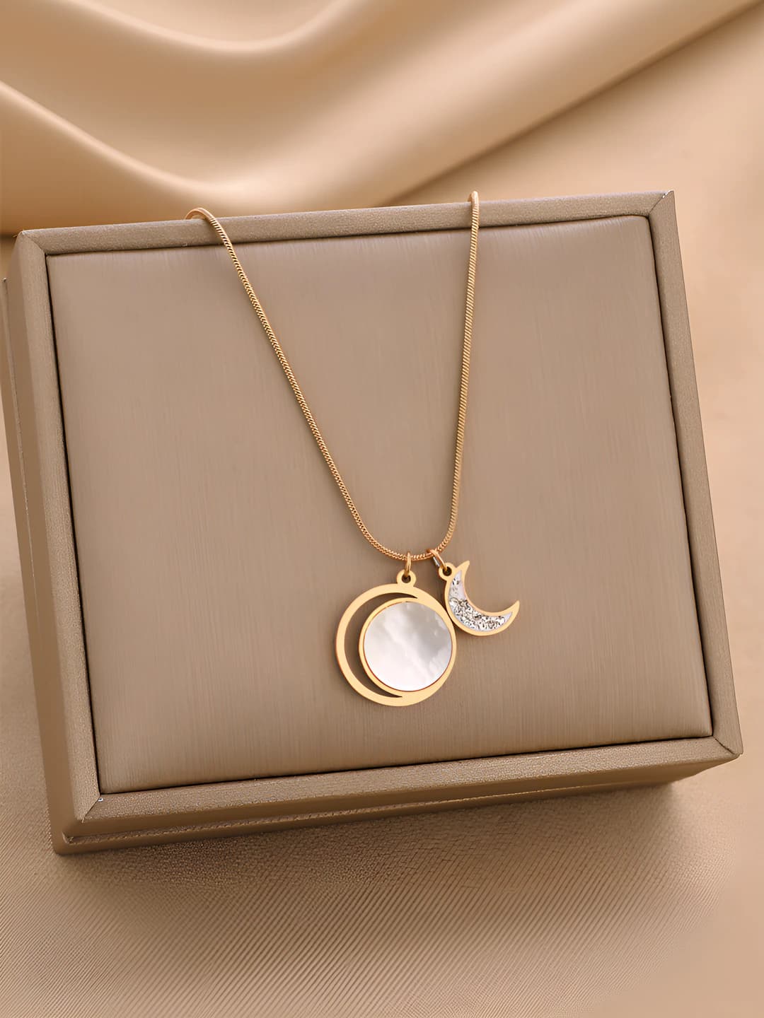 Women's titanium steel necklace with cat's eye pendant, Valentine's Day gift