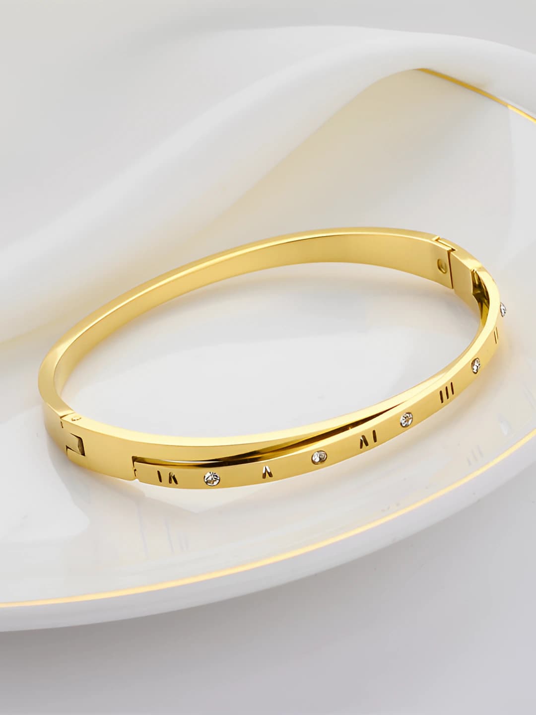 9923-Gold