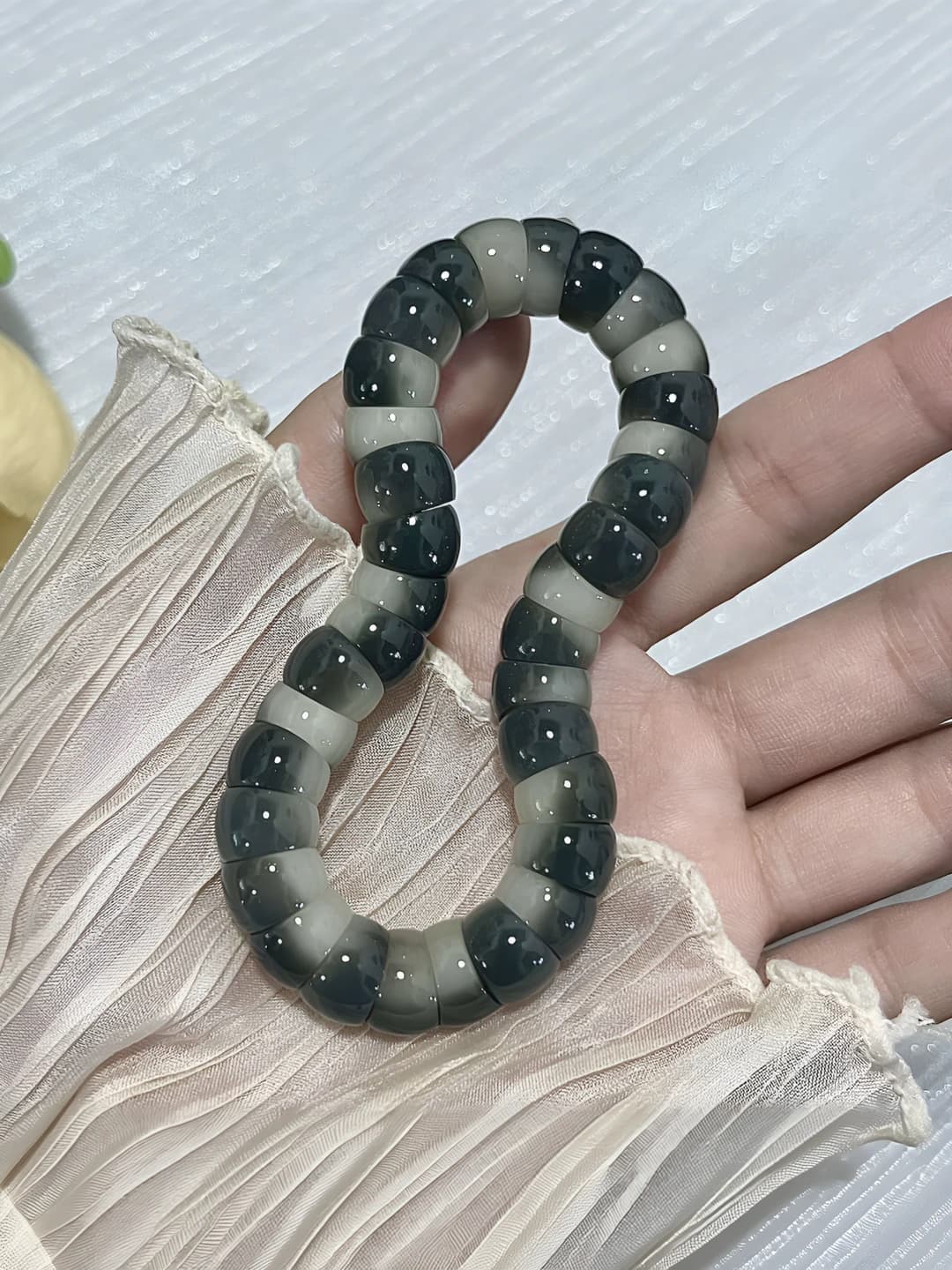 Light ink-wash pattern