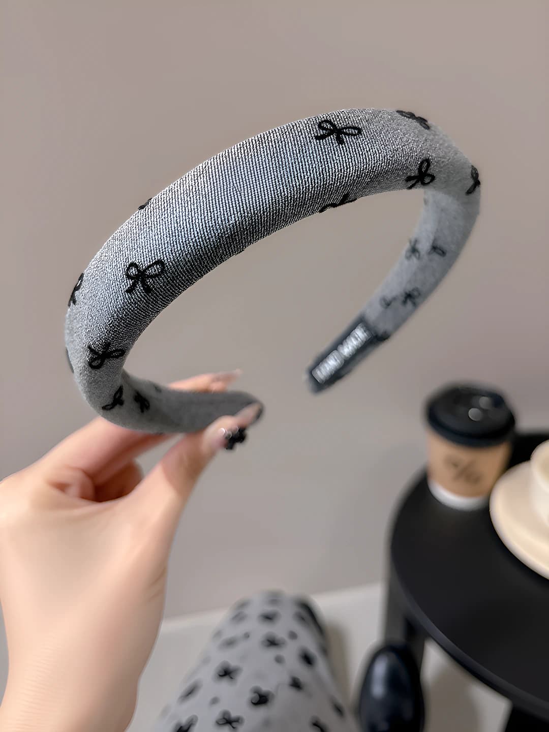 Серый, ~2 см шир