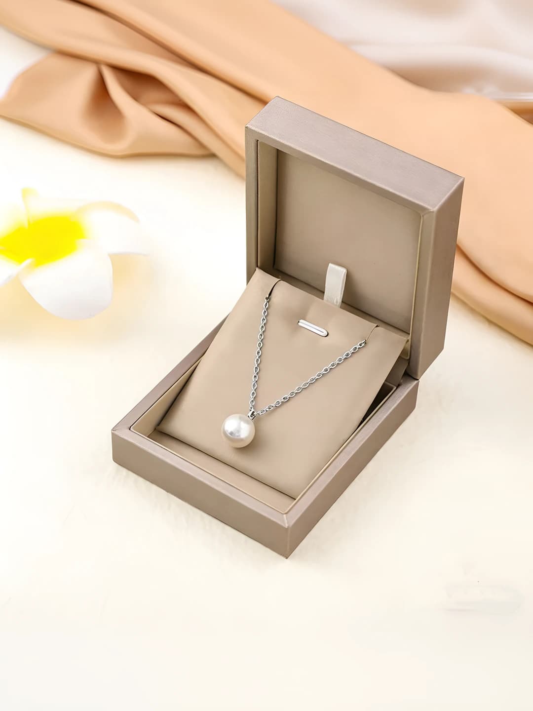 8923-Серебро
