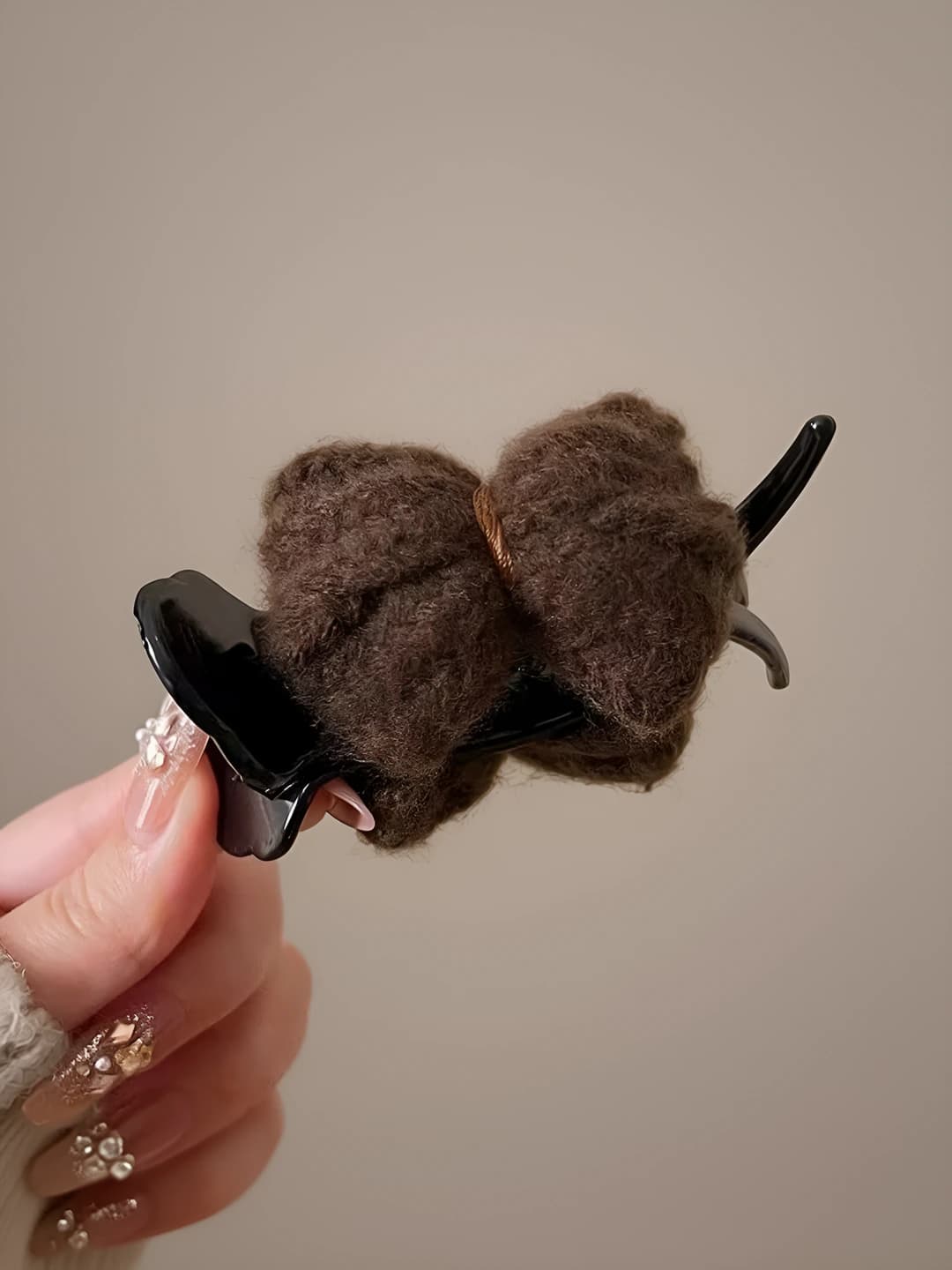 Вязаный бантик, кофейный