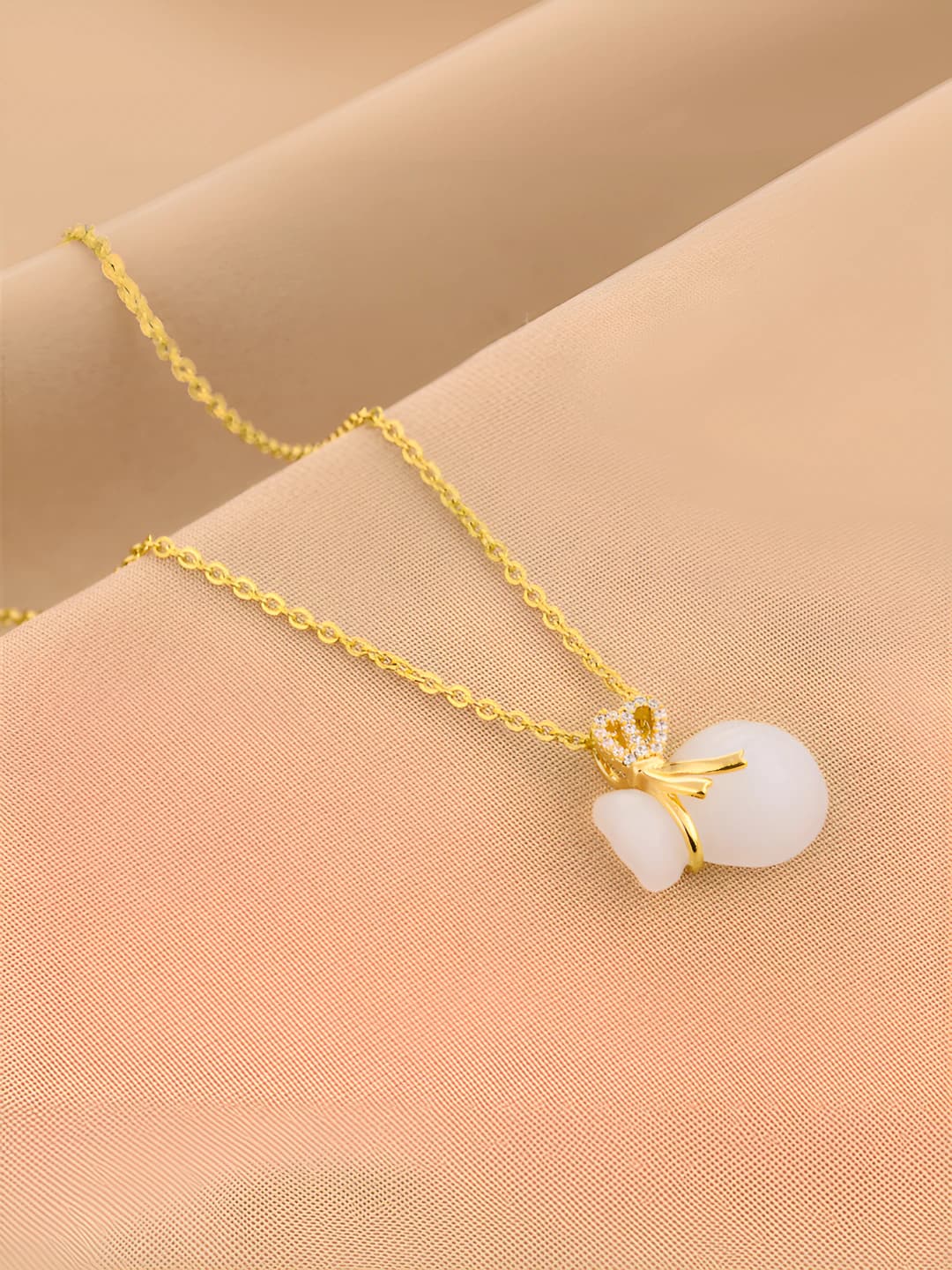 8881-Gold white