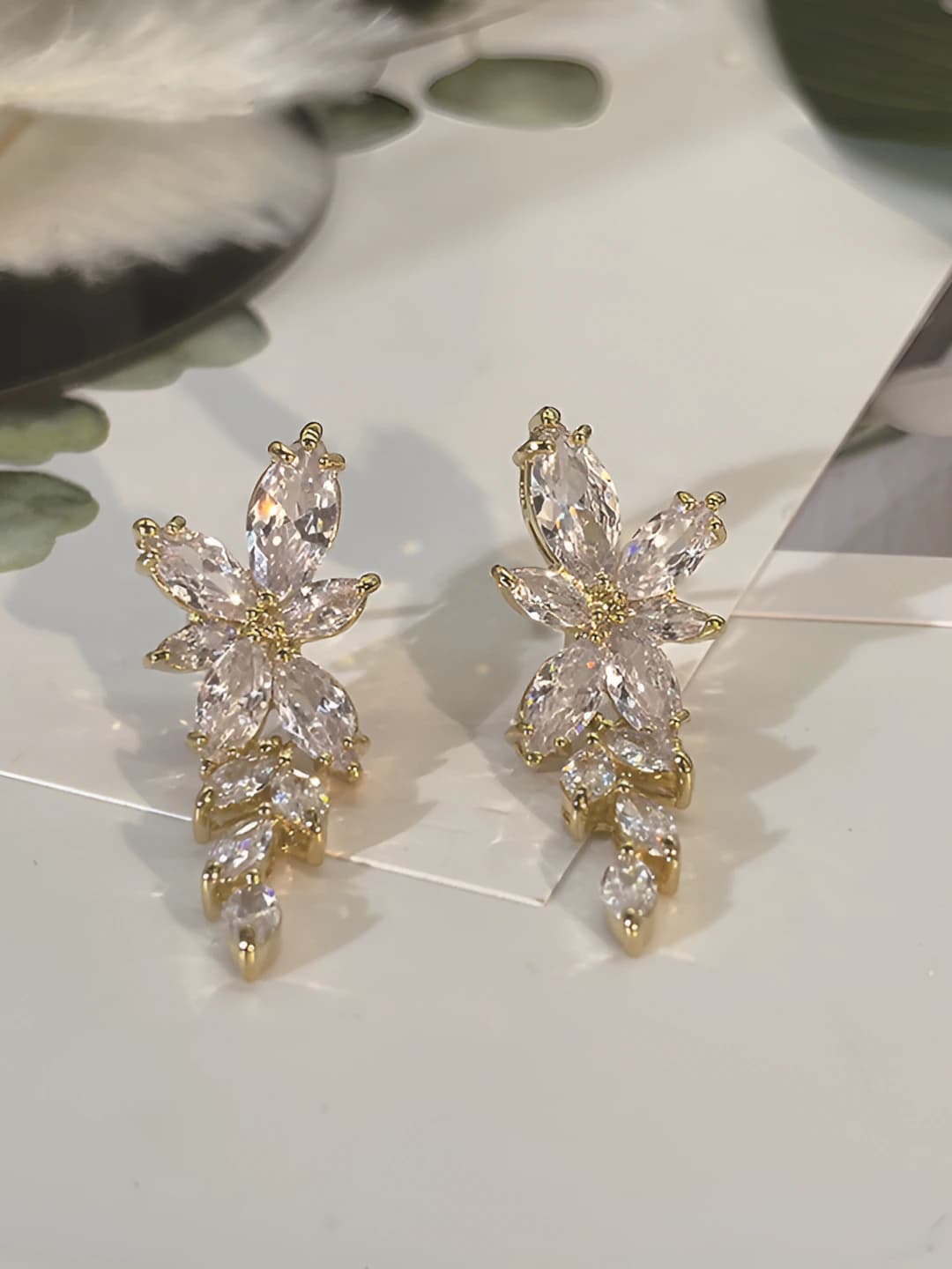 Gold white titanium zircon
