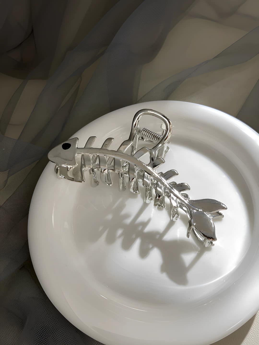 Silver fishbone clip