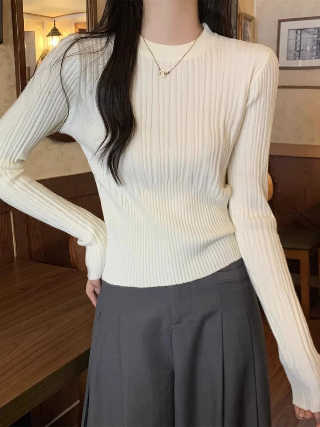Women's crew neck, long sleeve, slim fit, solid colour, black, cropped knitted pullover sweater