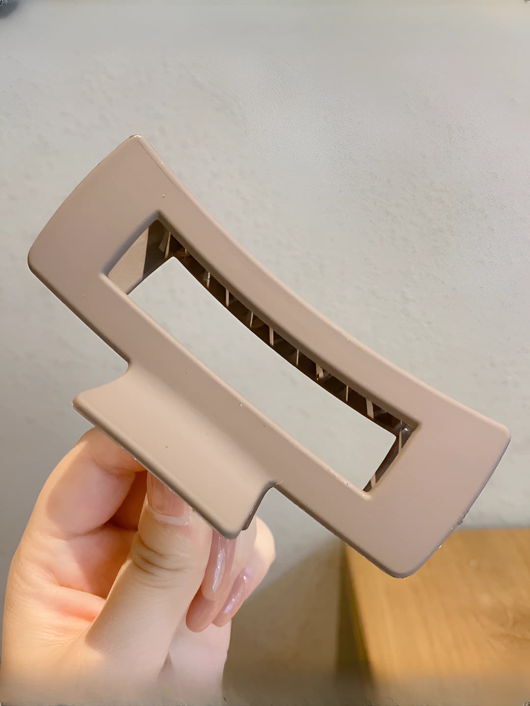 Dark coffee square clip