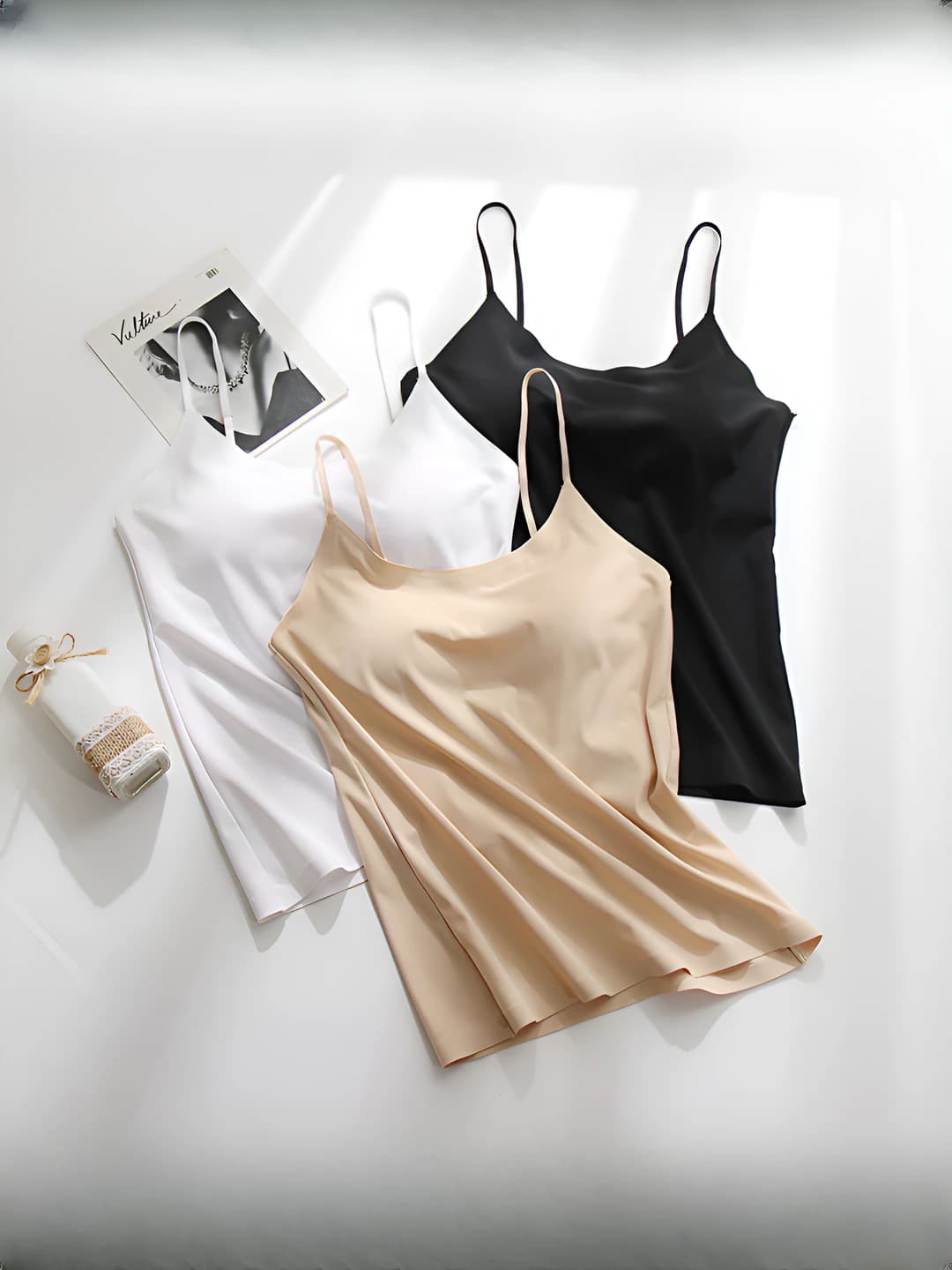 Women's camisole with built-in bra pads: ice-silk fabric, seamless, breathable, anti-exposure, summer