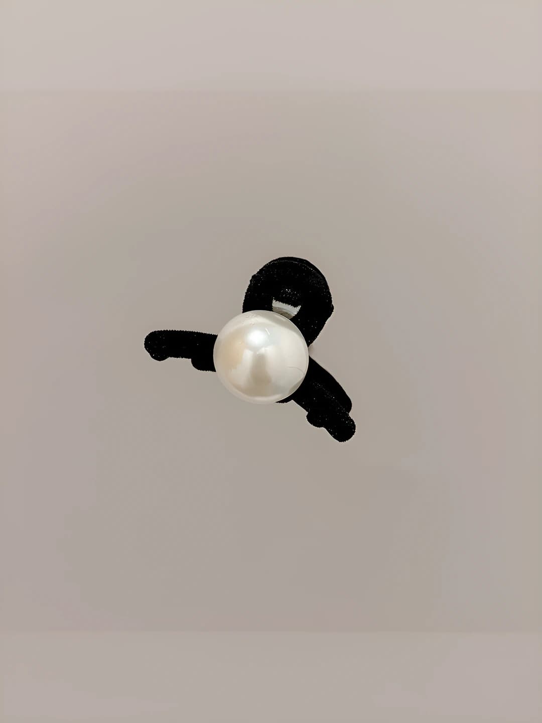 White pearl, velvet, 4 cm