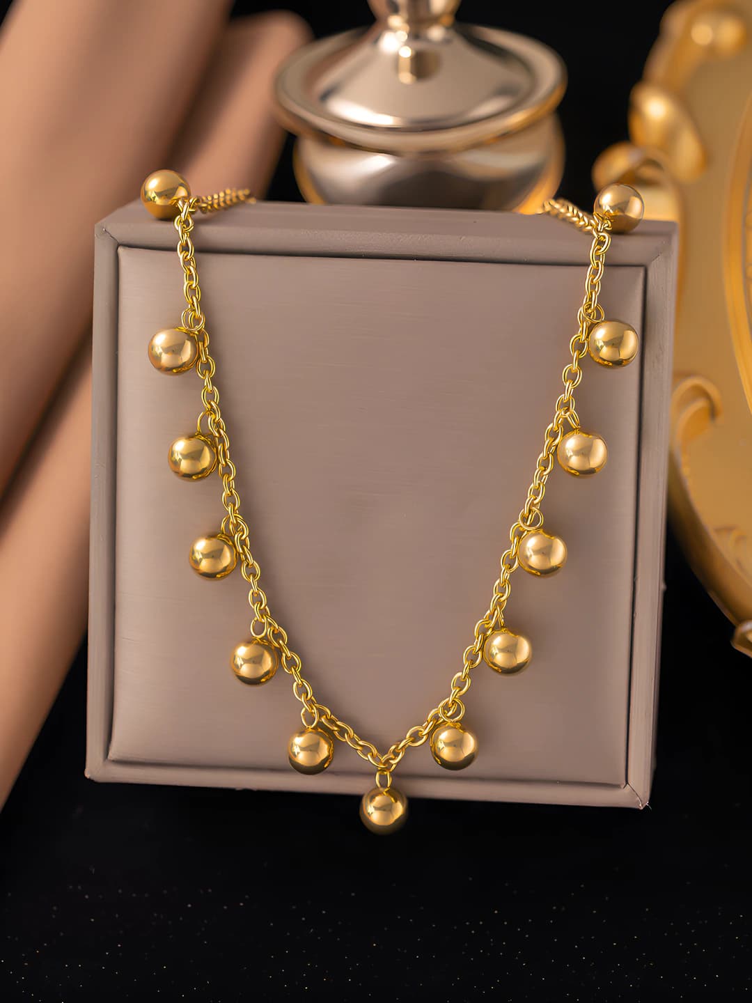 13 pcs, gold