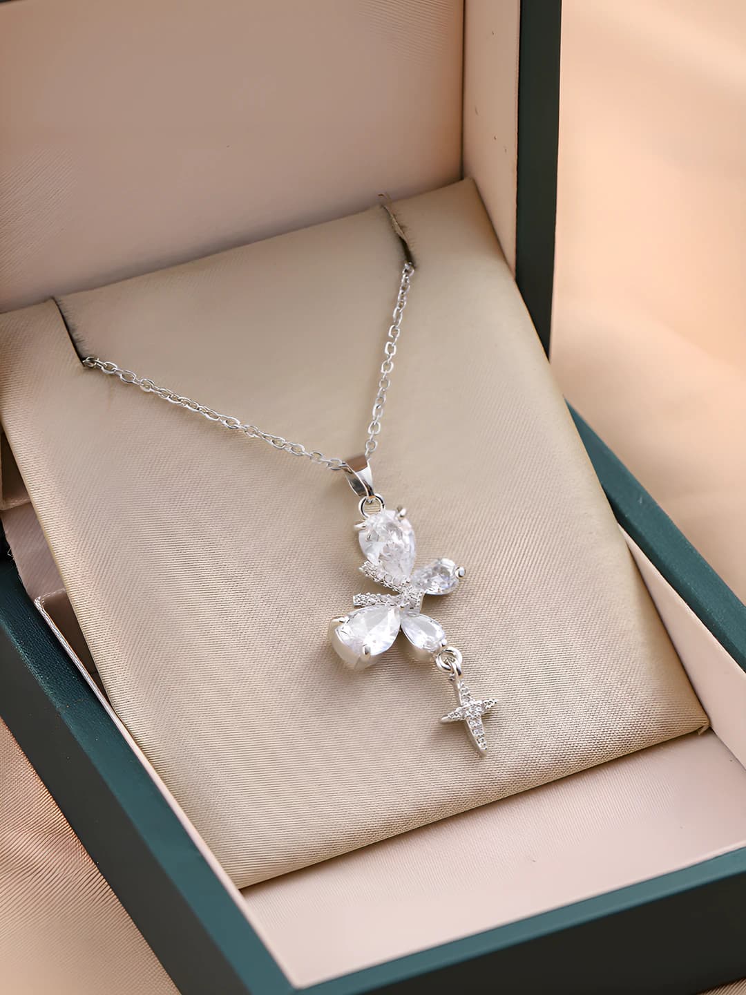9289-Silver butterfly