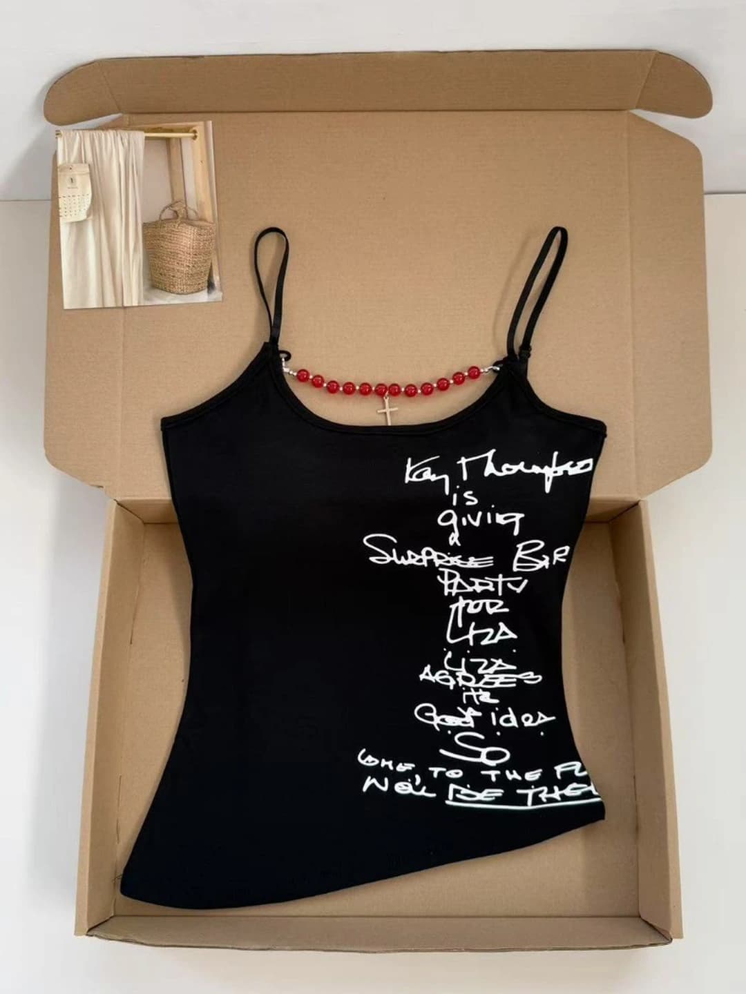 Black (Necklace is detachable)