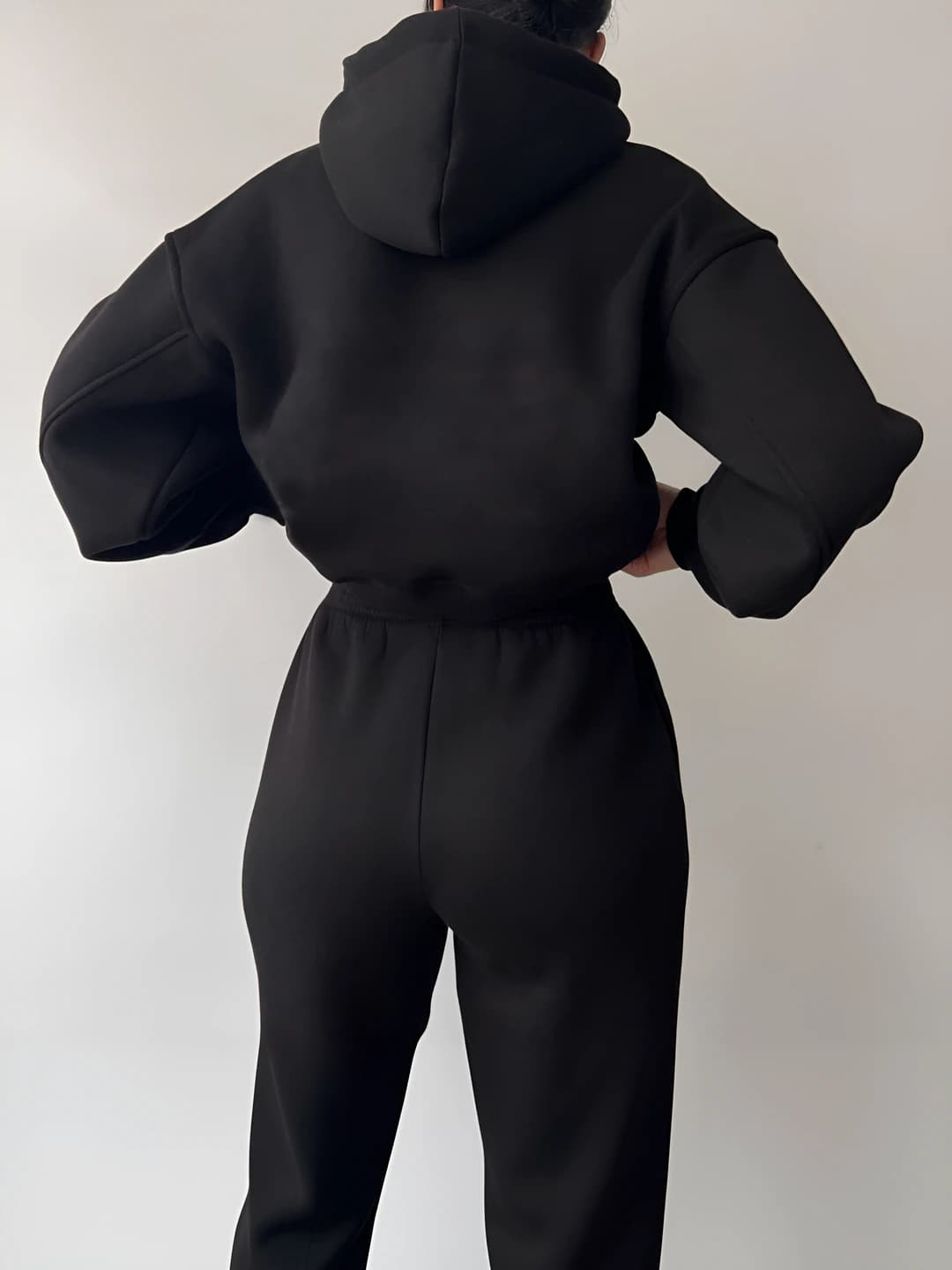 Чёрный