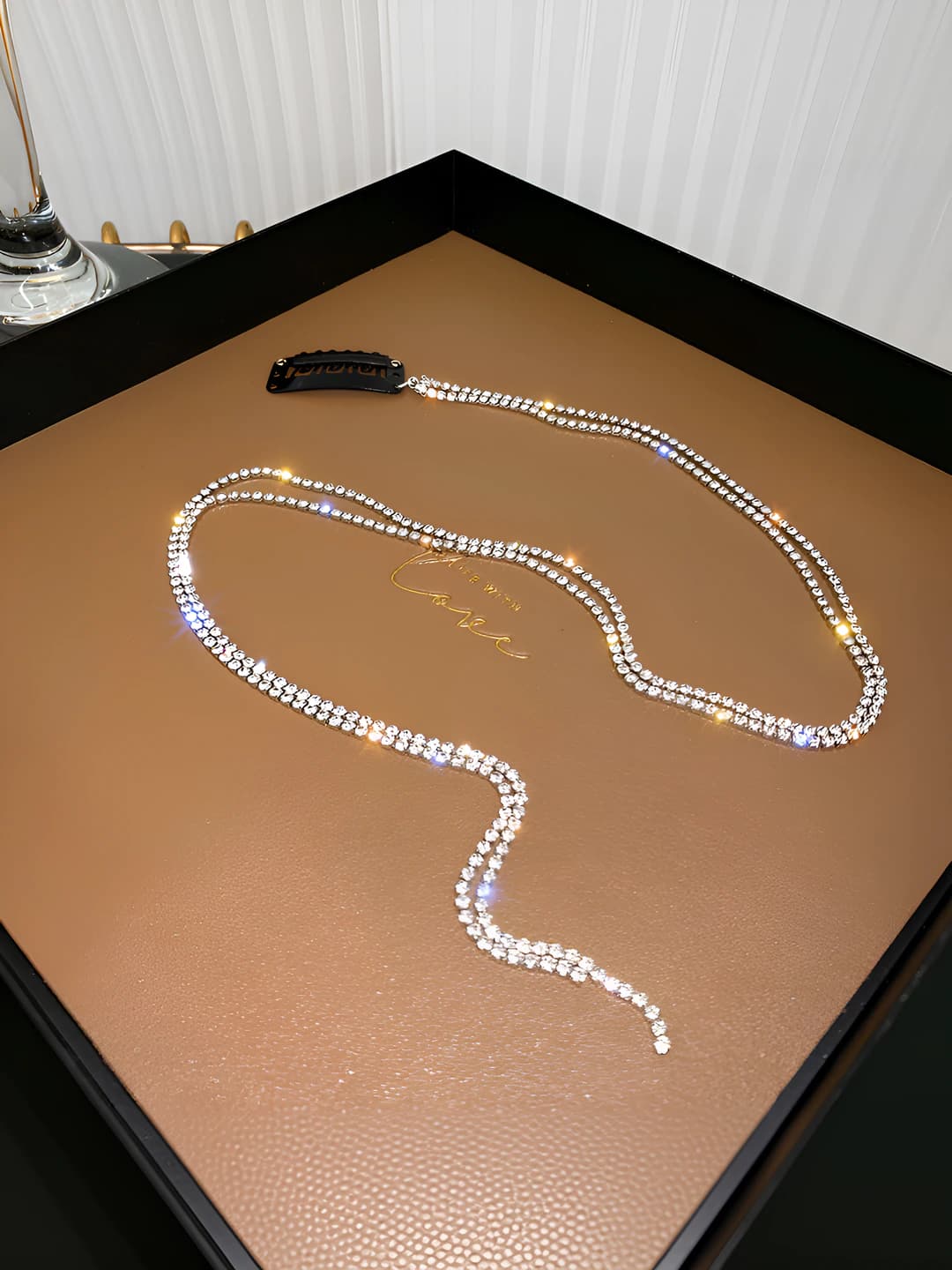 С бриллиантами и кистями