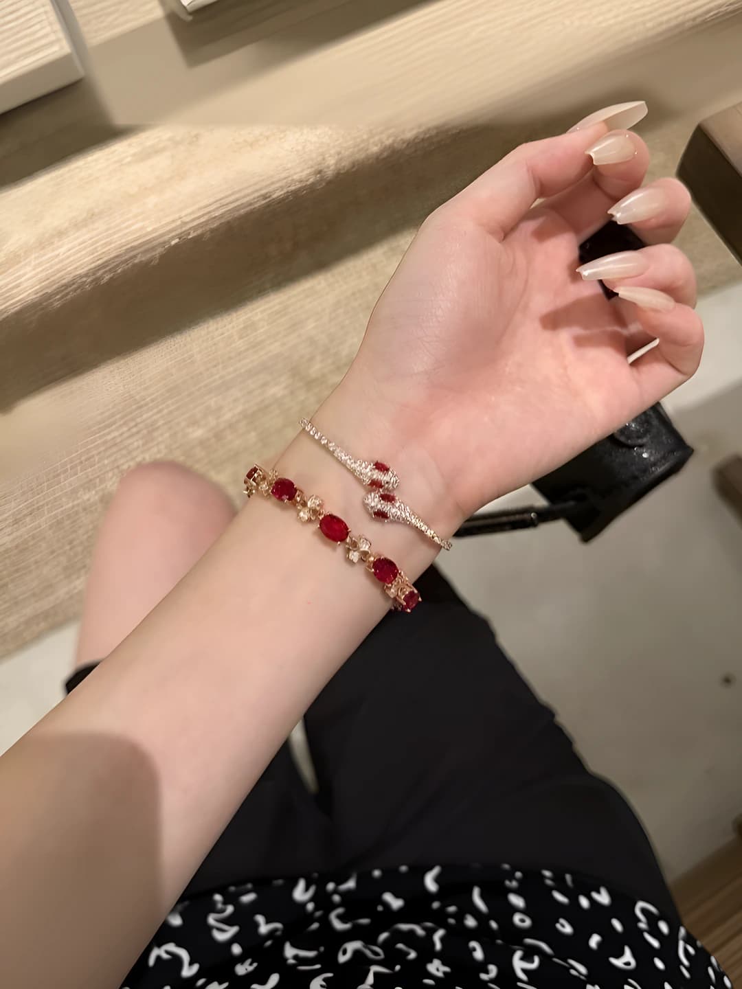 Malina rang gul bilakuzuk