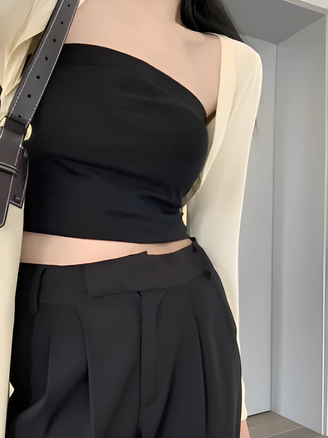178 Backless Black