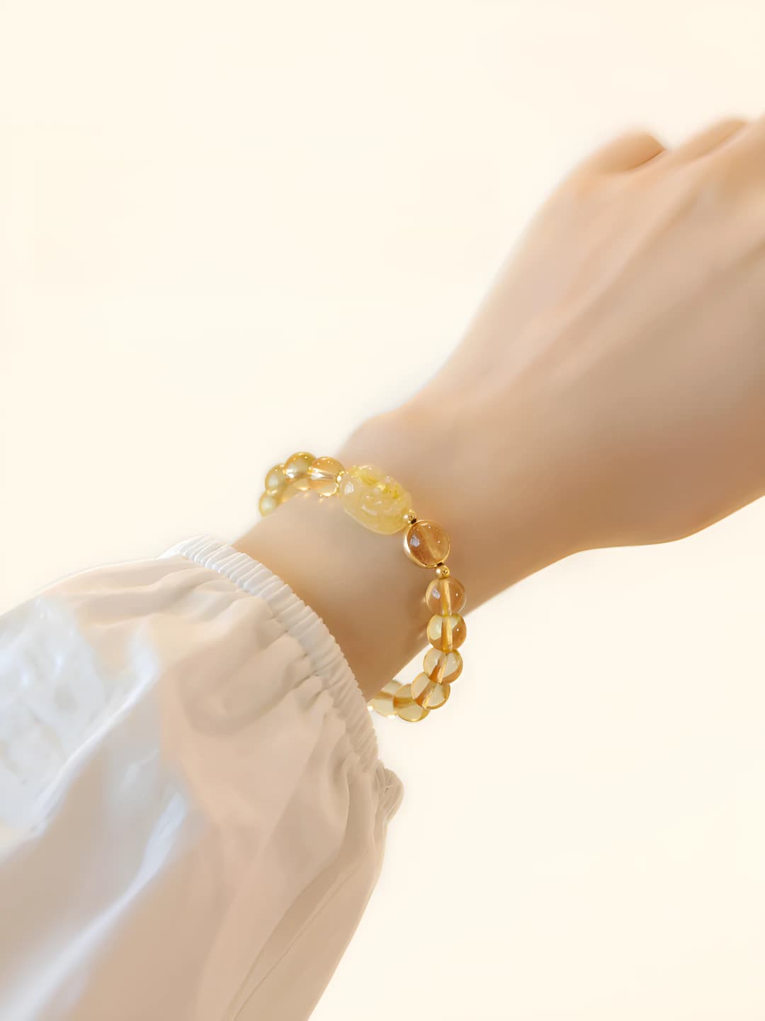 Women's yellow crystal bracelet with pixiu figure