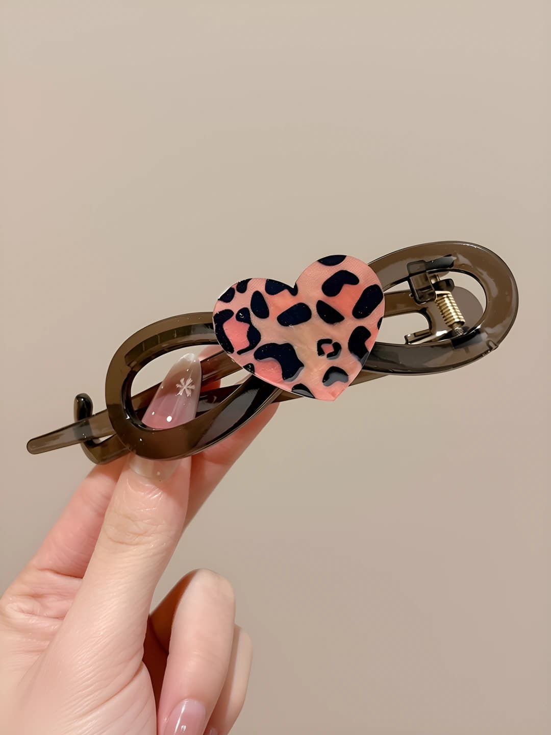2# Leopard heart twist clip