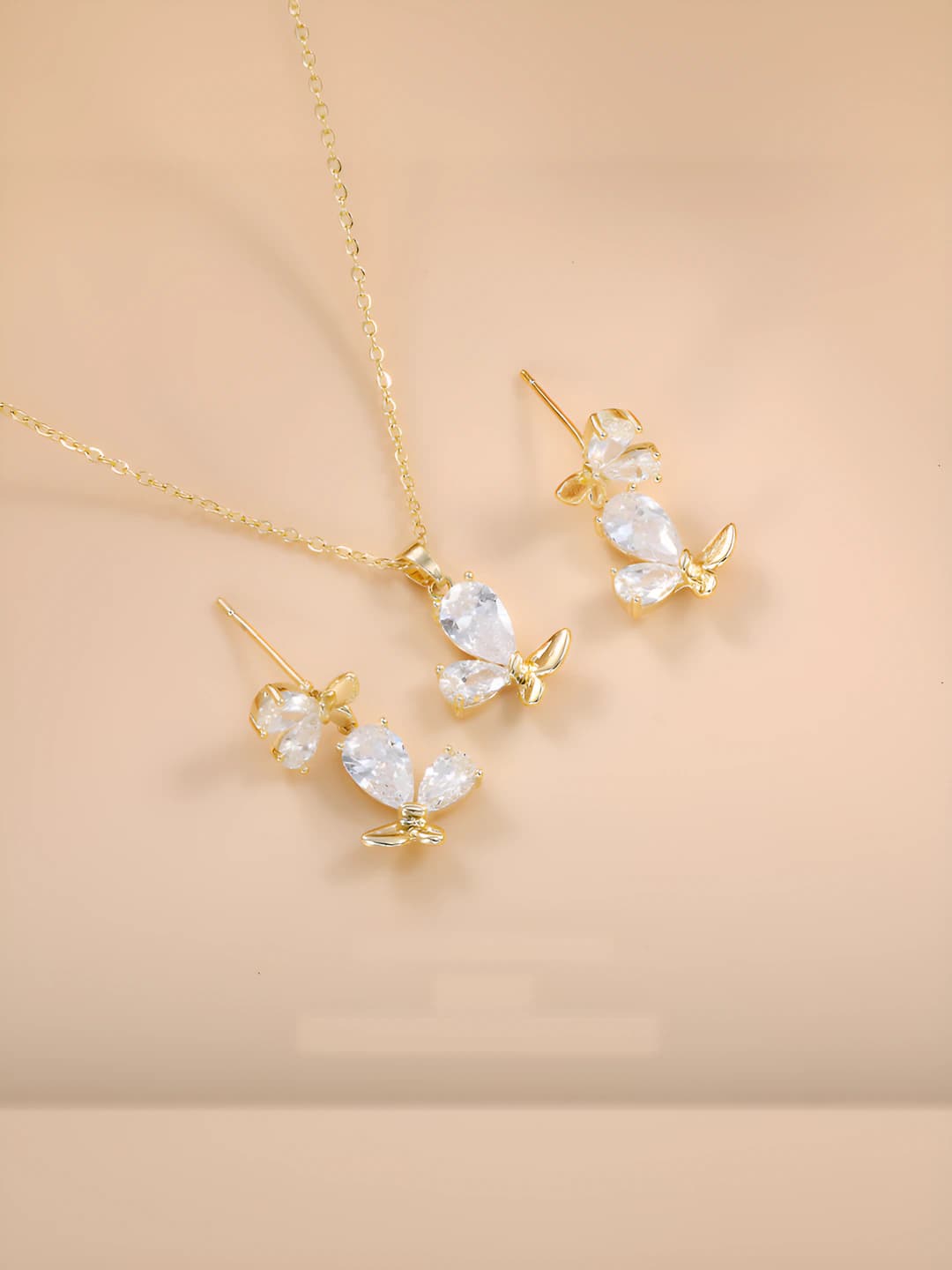 Women's classic, simple and elegant design set of earrings and O-link chain necklace (small animal pattern)