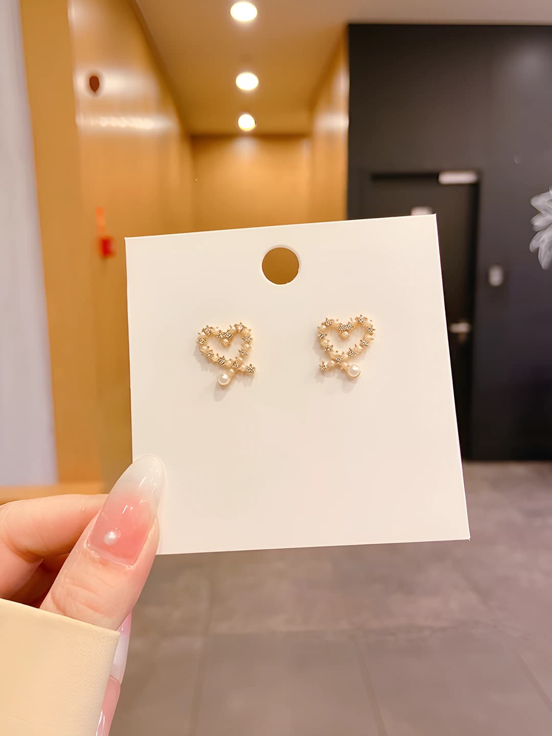 Irregular pearl heart, silver