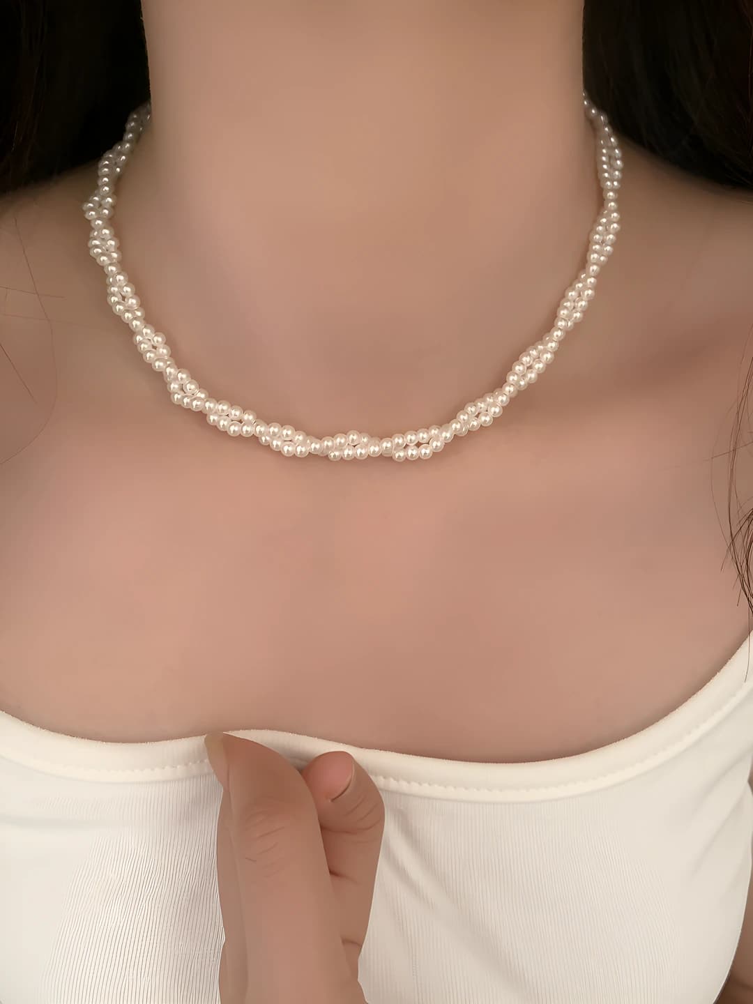 Women's multi-layer retro necklace with Shu Sefi pearls