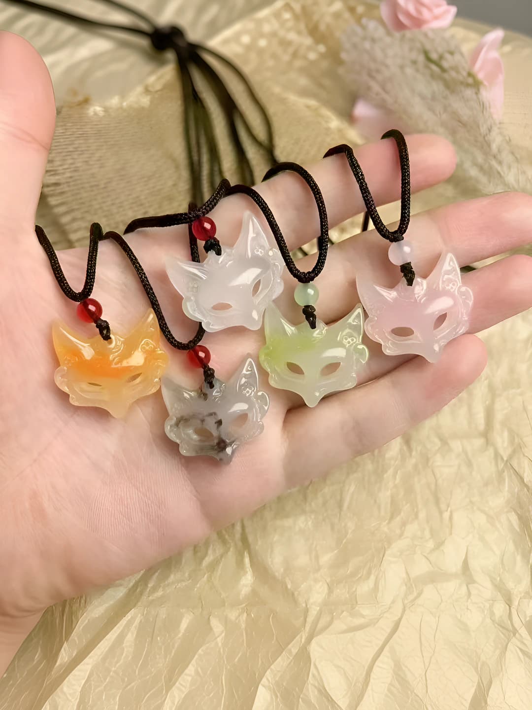 Unisex fox pendant necklace in Chinese style, handmade, mixed materials