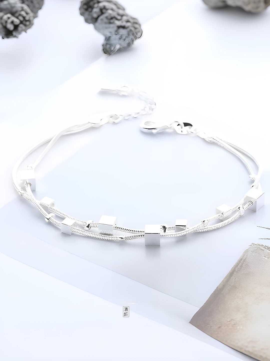 Серебряная двухъярусная цепь