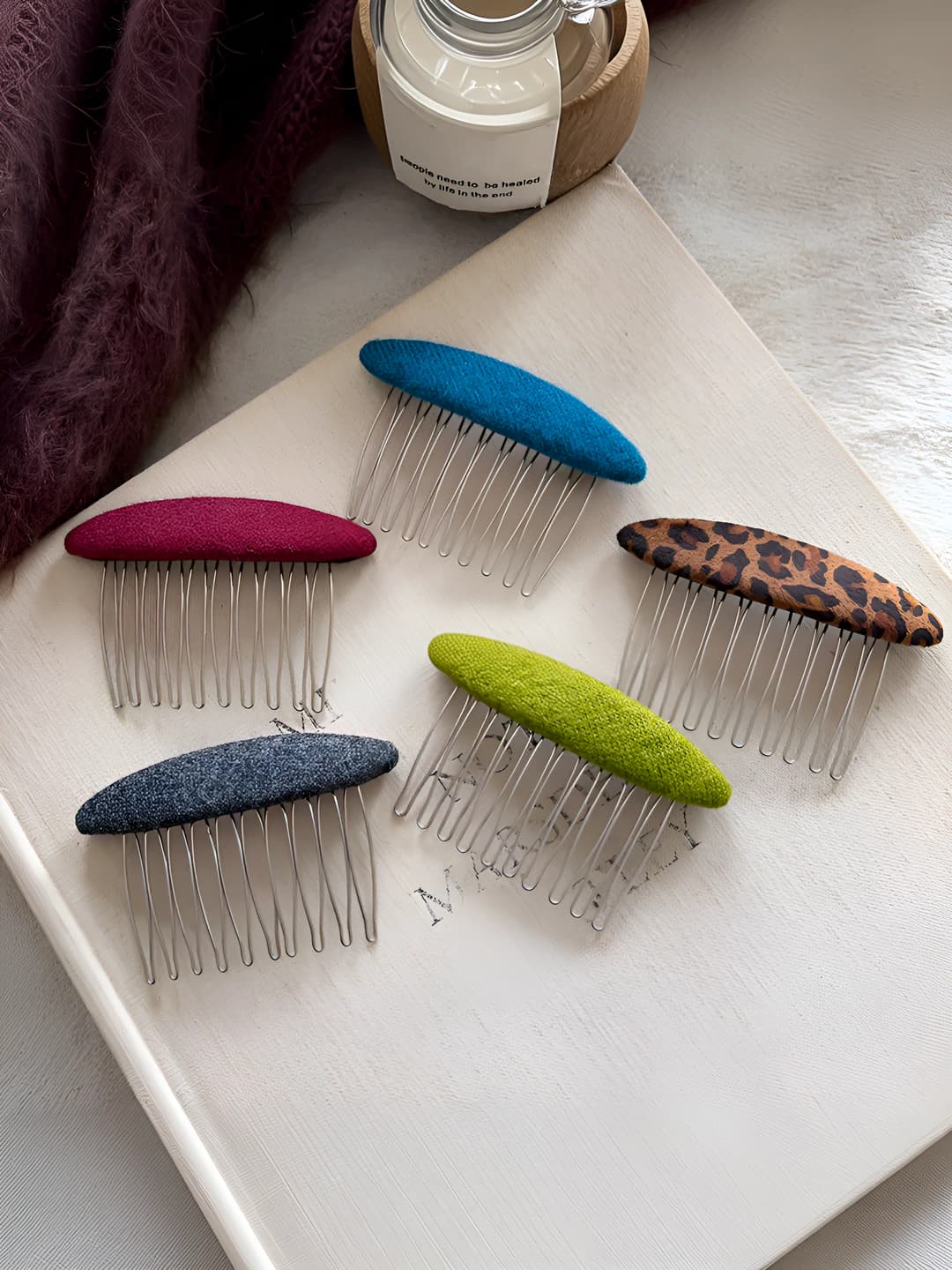 Women's solid colour fabric-covered hair comb clip, casual style, handmade side clip