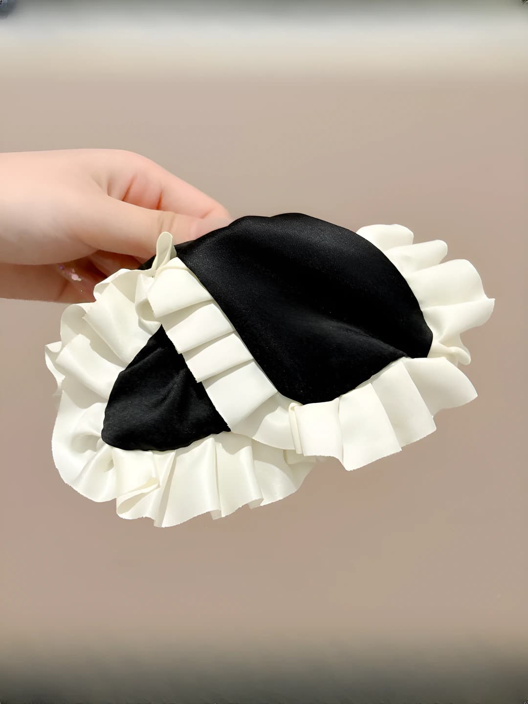 5# Oq gullar cheti uchburchak qisqich ~13cm