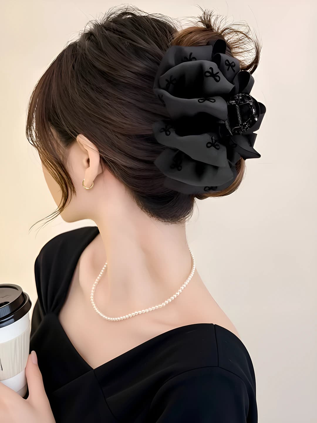 Bubble black bow