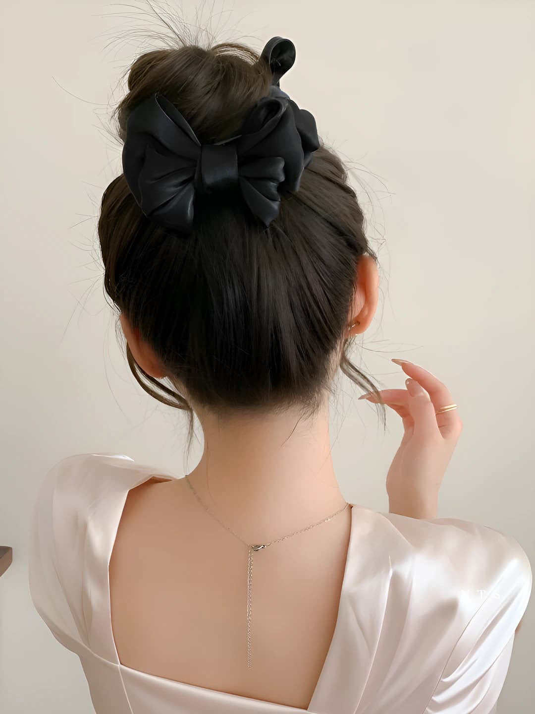1# Black - bun clip 9 cm
