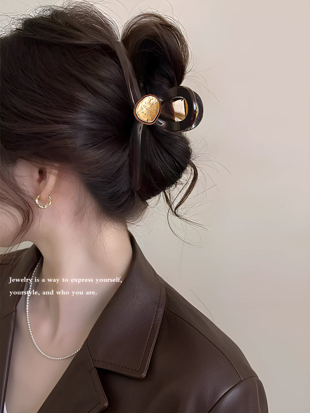 Women's hair clips and combs: 2026 large claw clip, mixed material, handmade, elegant style