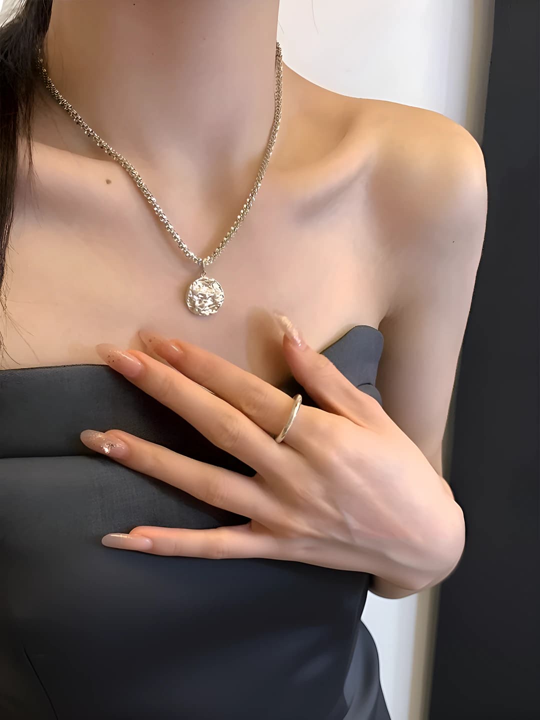 Women's silver clavicle chain, geometric shape, plated copper, wave and star design element
